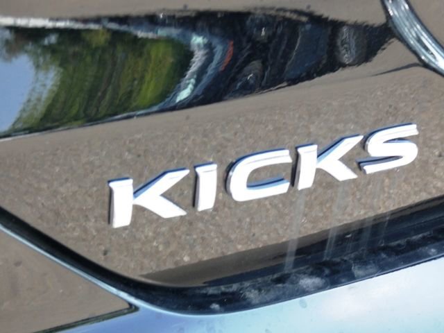 New 2025 Nissan Kicks Play S image 11