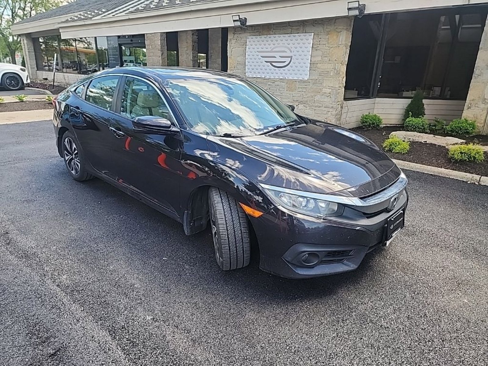 Certified 2017 Honda Civic EX-T image 5
