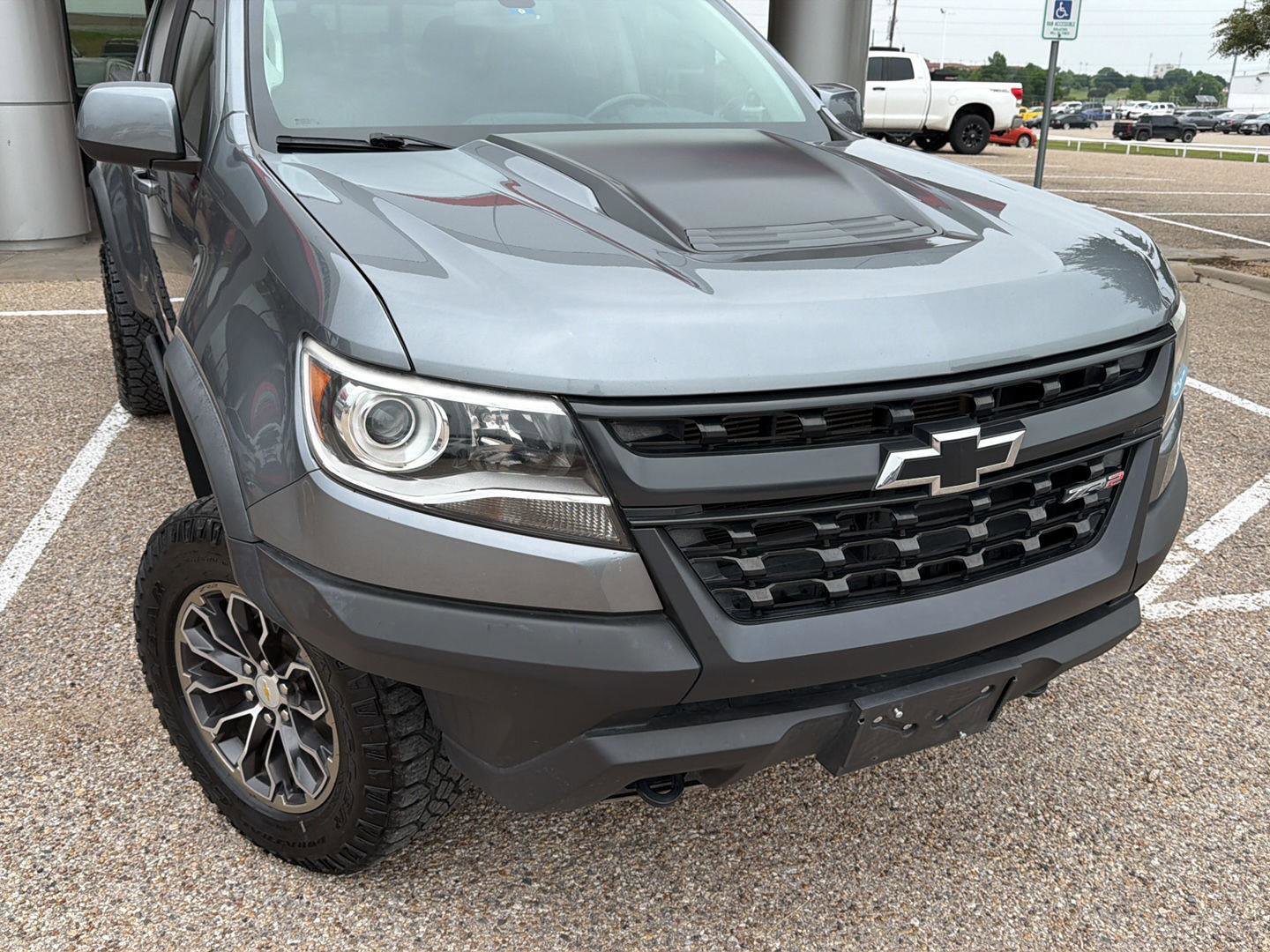 Used 2020 Chevrolet Colorado ZR2 w/ LPO, Premium Interior Package AWD/4WD image 8
