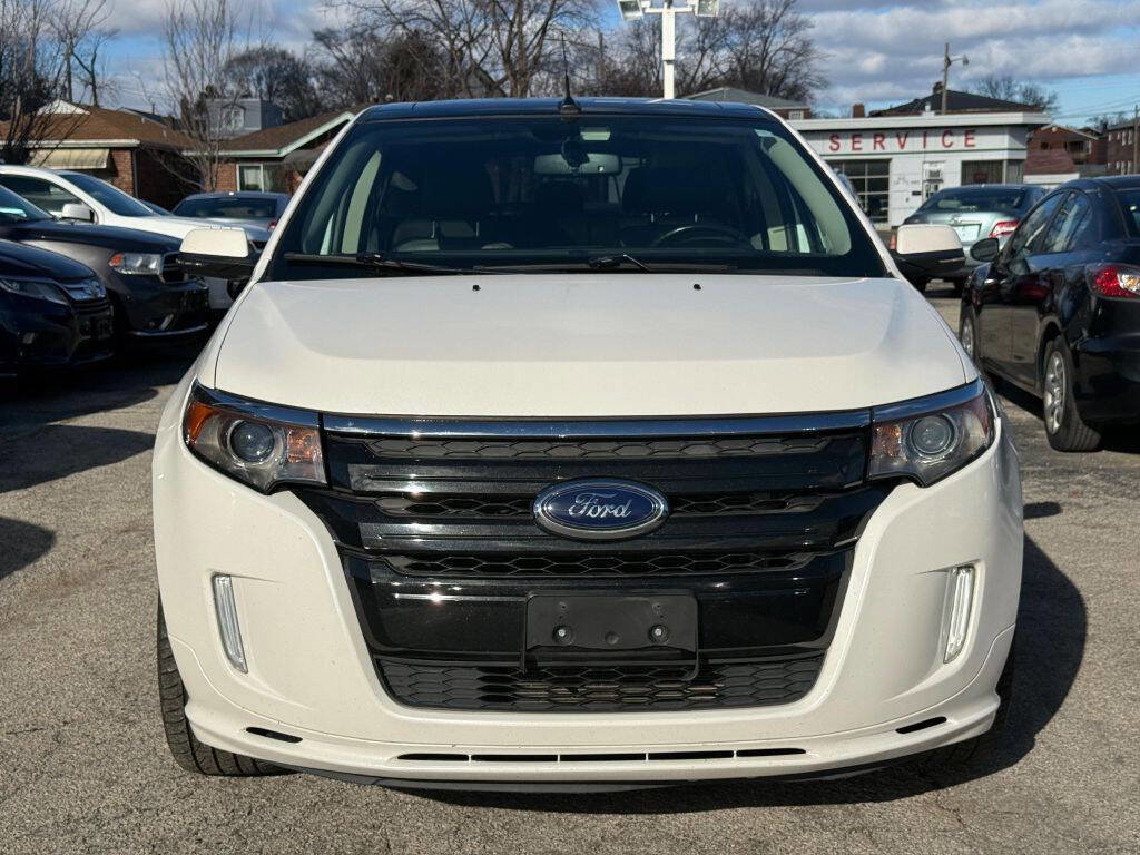 Used 2013 Ford Edge Sport w/ Driver Entry Pkg image 2