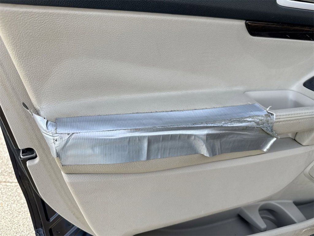 Used 2013 Ford Explorer Limited image 29