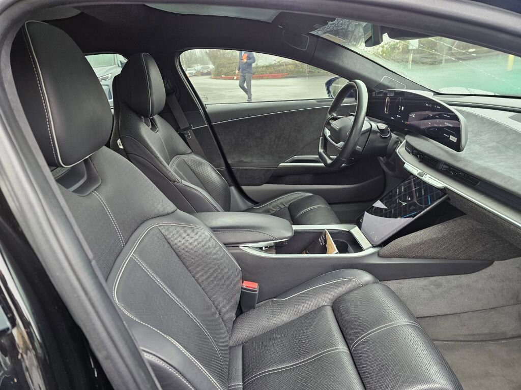 Used 2022 Lucid Air Grand Touring image 11