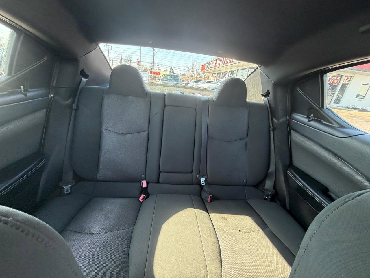 Used 2012 Dodge Avenger SE FWD image 14