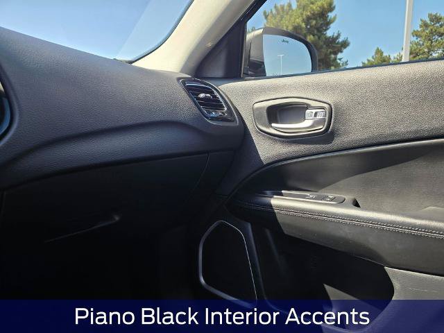 Used 2021 Jeep Compass Latitude AWD/4WD image 31
