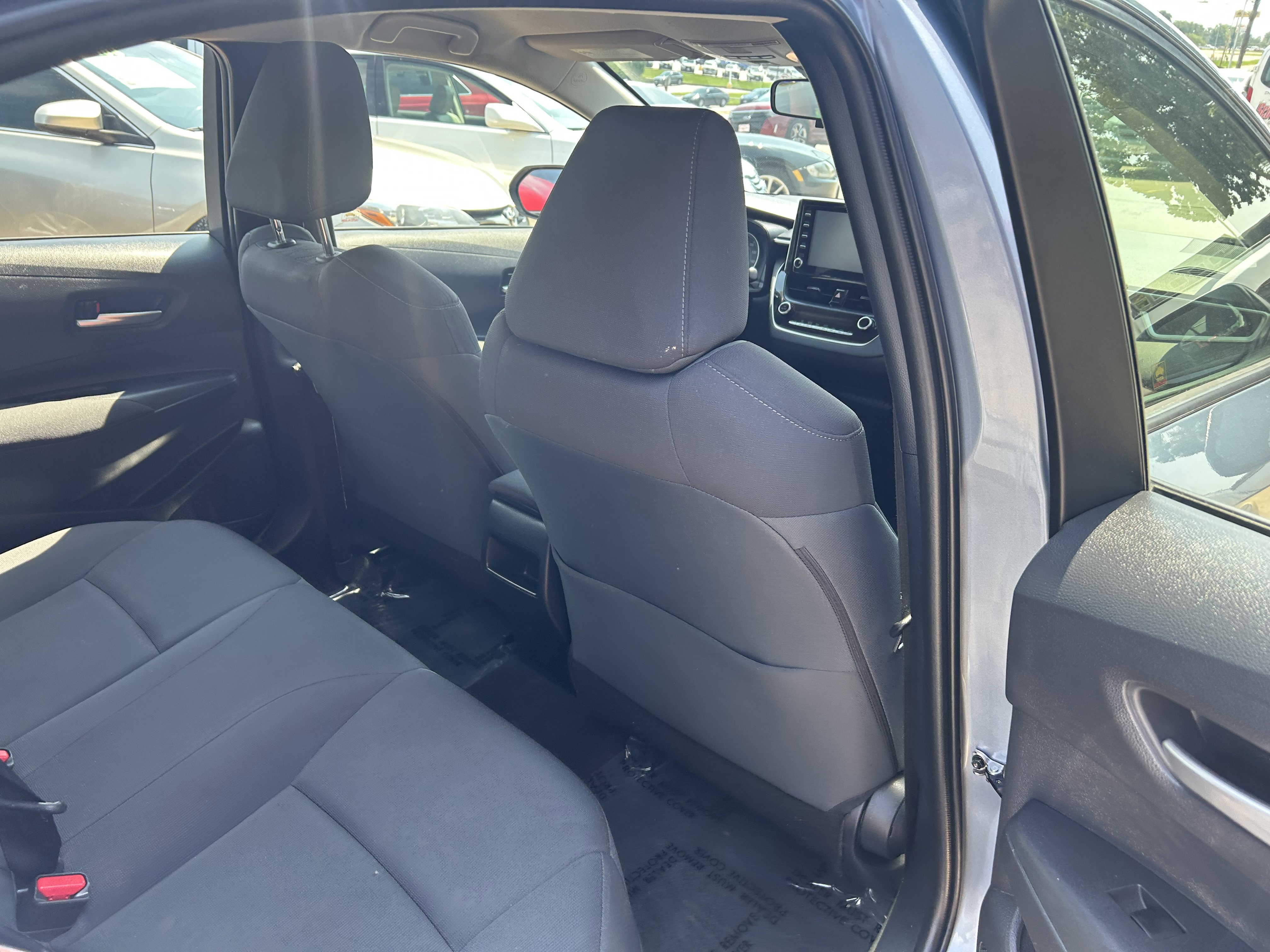 Used 2020 Toyota Corolla LE image 20