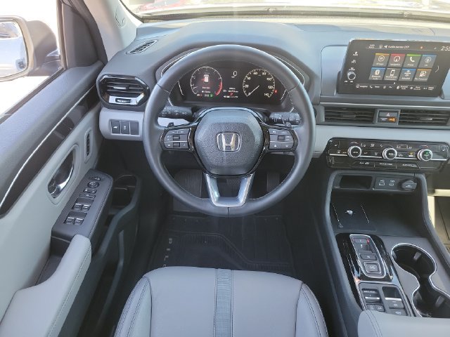 Certified 2023 Honda Pilot Touring image 18
