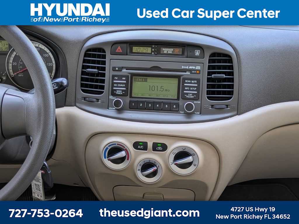 Used 2009 Hyundai Accent GLS w/ Premium Pkg 6 FWD image 17