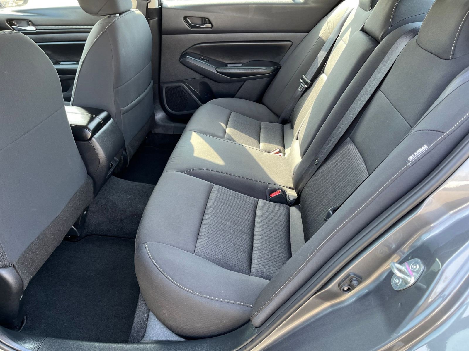 Used 2025 Nissan Altima 2.5 SV FWD image 24
