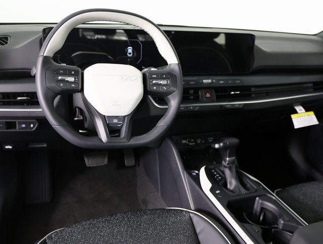 New 2025 Kia K4 GT-Line w/ GT-Line Sunroof Package image 10