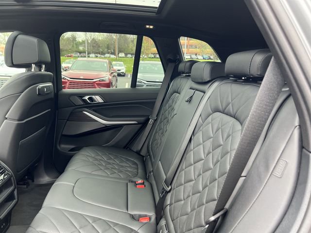 Used 2024 BMW X5 xDrive40i w/ Premium Package image 21