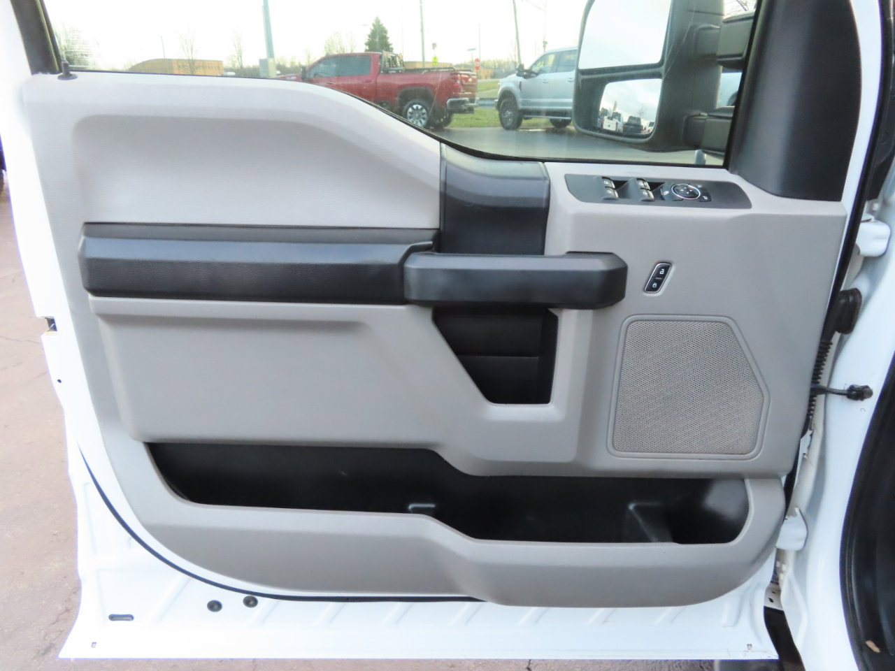 Used 2017 Ford F350 XL w/ STX Appearance Package image 27