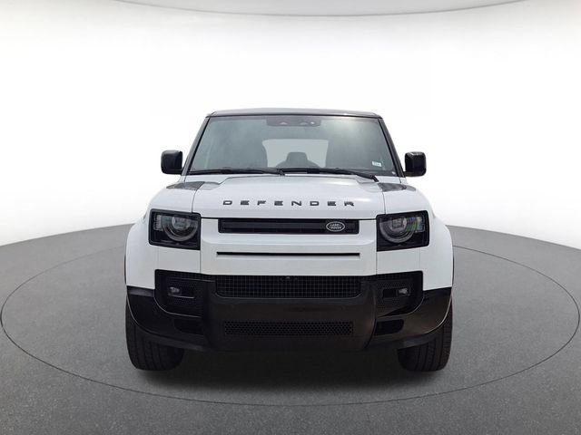 Used 2025 Land Rover Defender 110 X-Dynamic SE AWD/4WD image 2