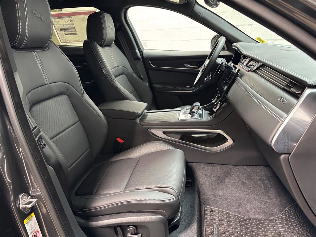 New 2026 Jaguar F-PACE R-Dynamic S image 33