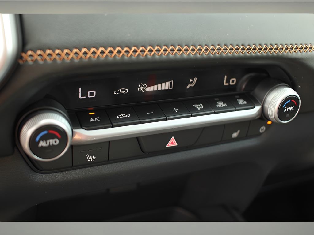 Used 2025 MAZDA CX-50 AWD 2.5 Hybrid w/ Cargo Package image 15