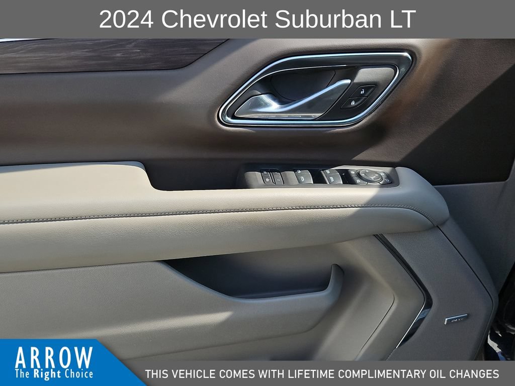 Used 2024 Chevrolet Suburban LT w/ Luxury Package AWD/4WD image 21