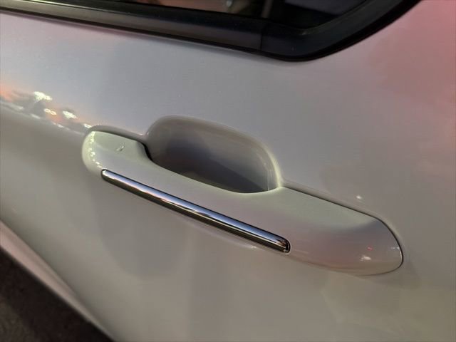 Used 2022 Ford Explorer Limited w/ Limited Technology Package image 17