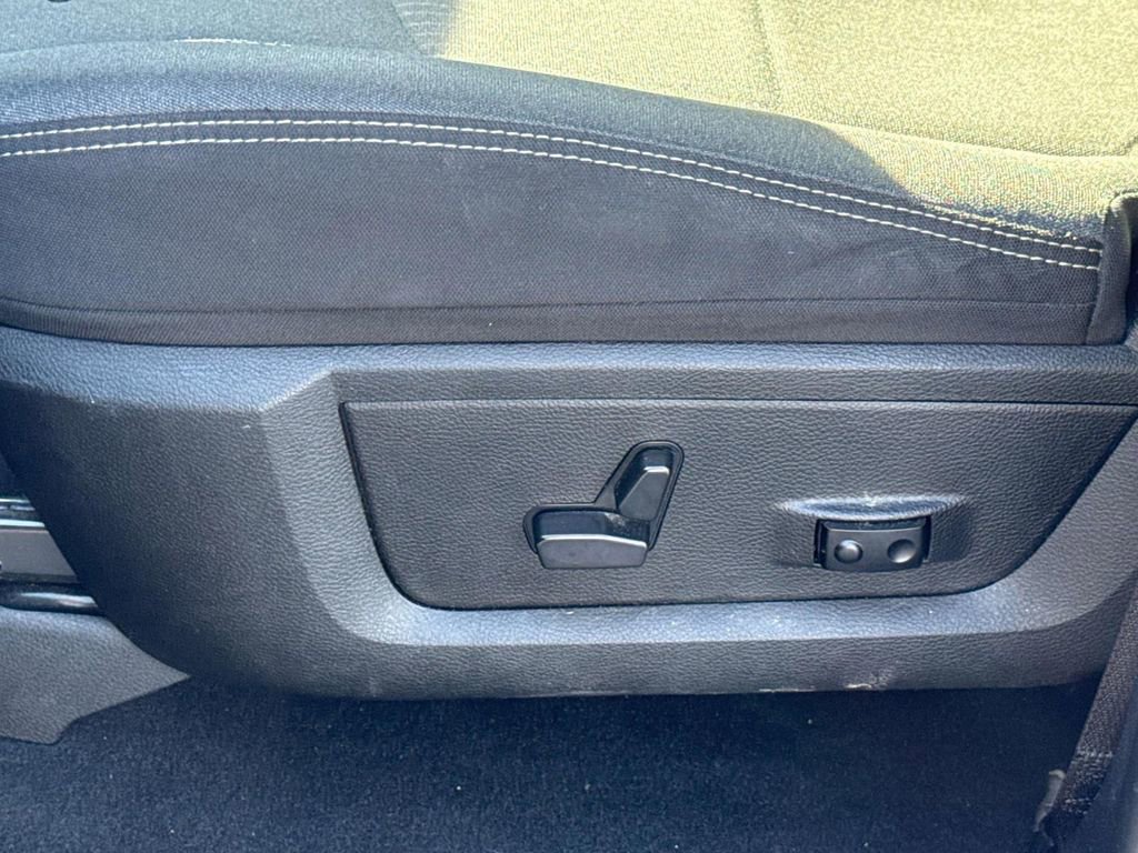 Used 2023 RAM 1500 Classic Warlock image 12