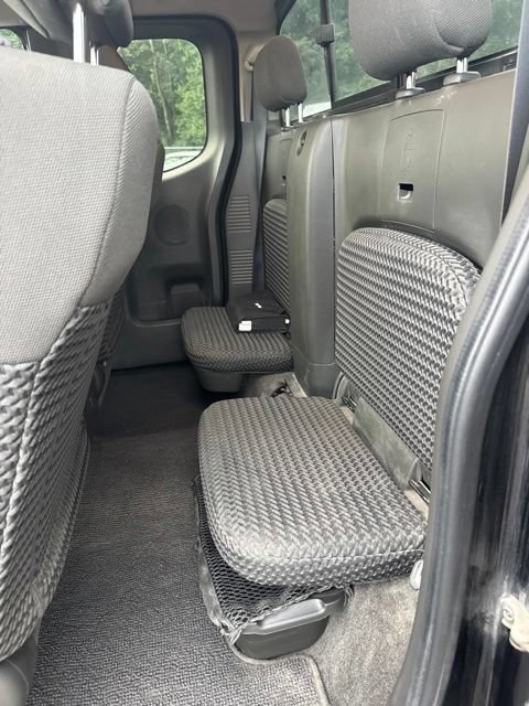 Used 2017 Nissan Frontier SV w/ SV Value Truck Package AWD/4WD image 10