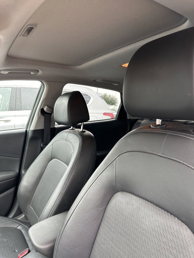 Used 2019 Hyundai Kona Limited image 12