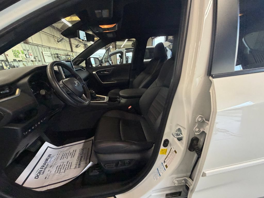 Used 2021 Toyota RAV4 XSE w/ Premium Package AWD/4WD image 9