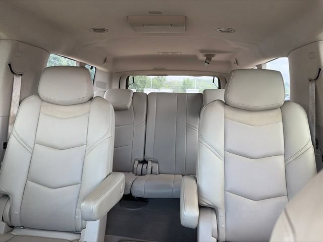 Used 2016 Cadillac Escalade ESV Premium AWD/4WD image 36