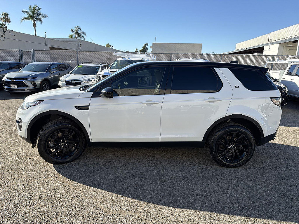 Used 2017 Land Rover Discovery Sport HSE AWD/4WD image 8