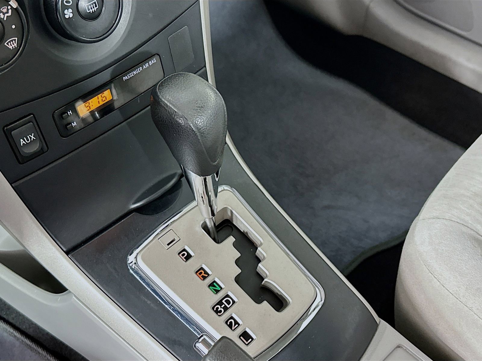 Used 2010 Toyota Corolla LE image 16