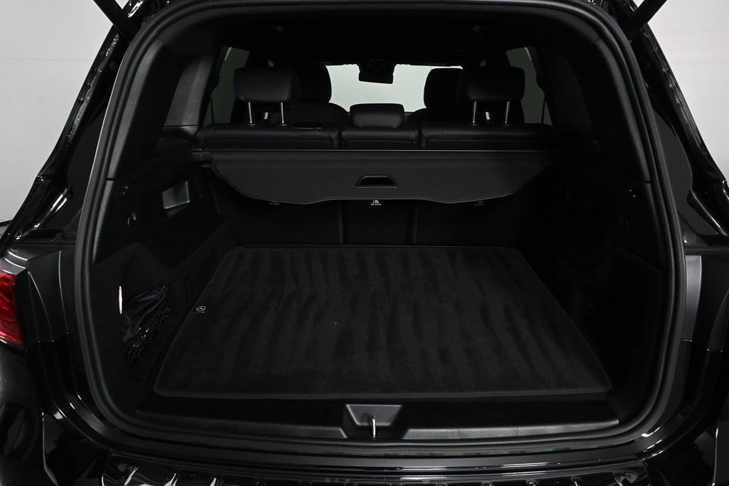 Used 2025 Mercedes-Benz GLB 250 image 29