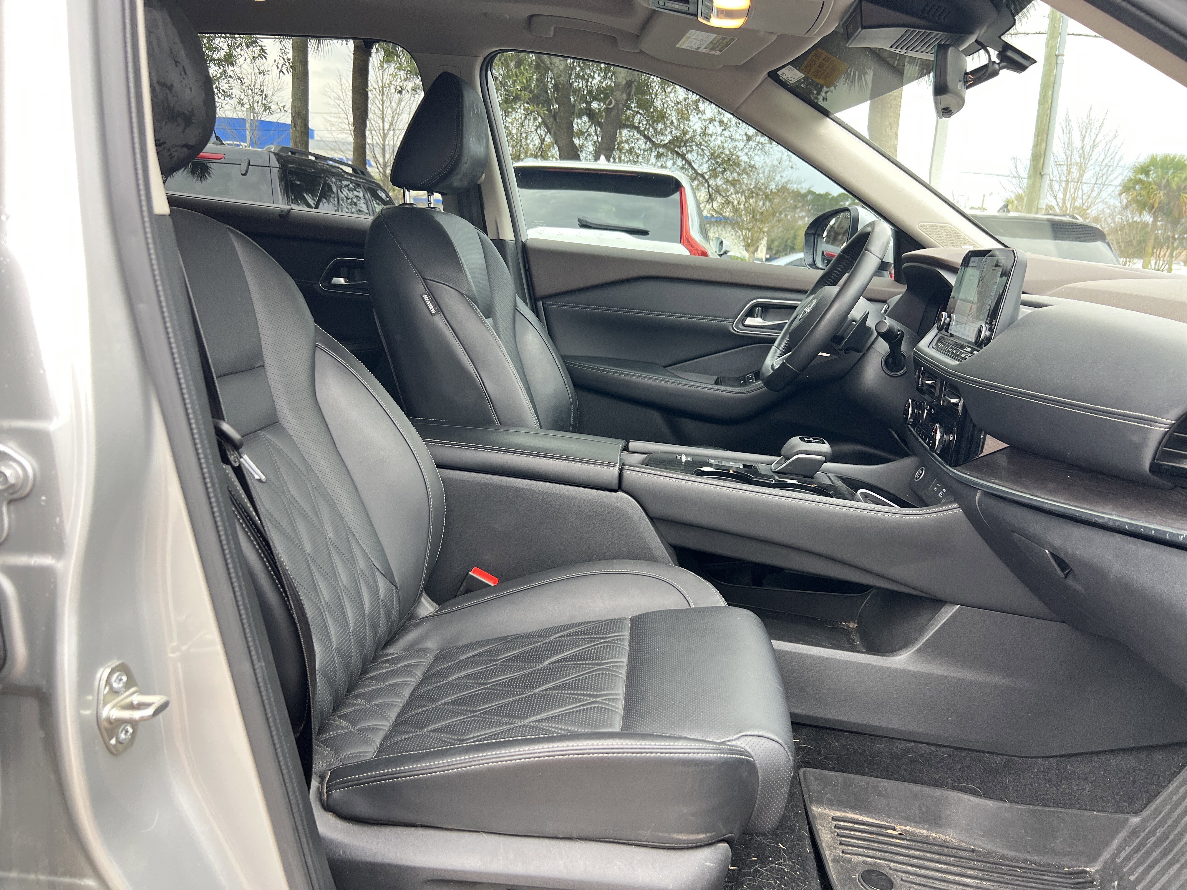 Used 2023 Nissan Rogue Platinum w/ Platinum Premium Package FWD image 33