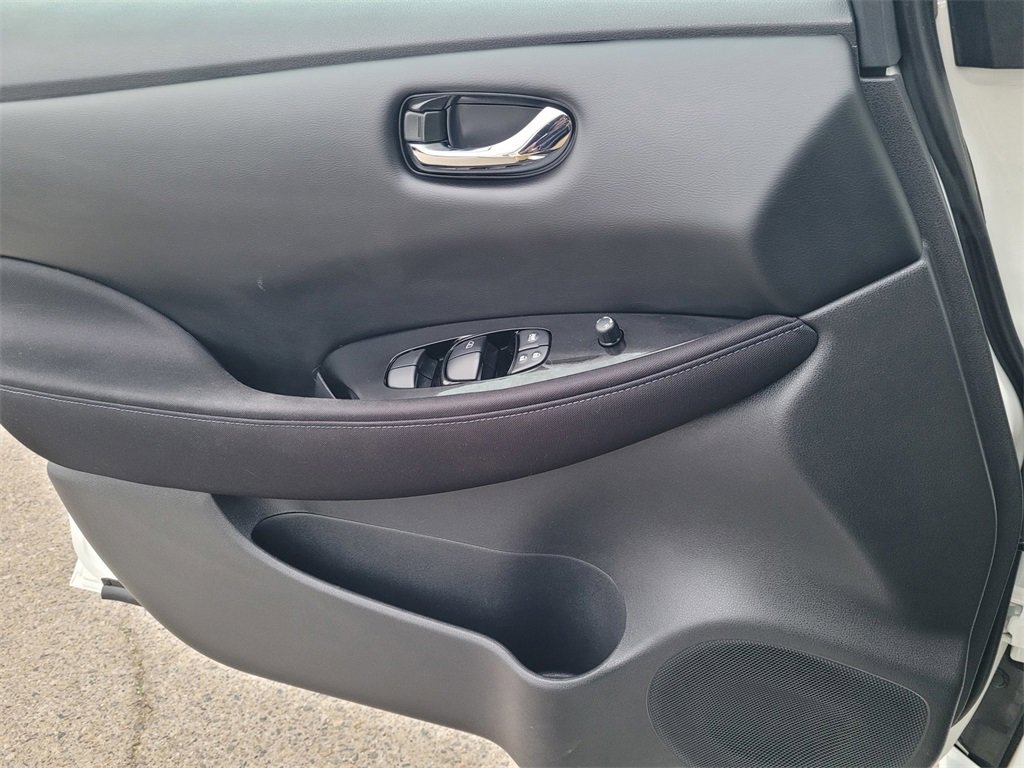 Used 2022 Nissan Leaf SV Plus image 13