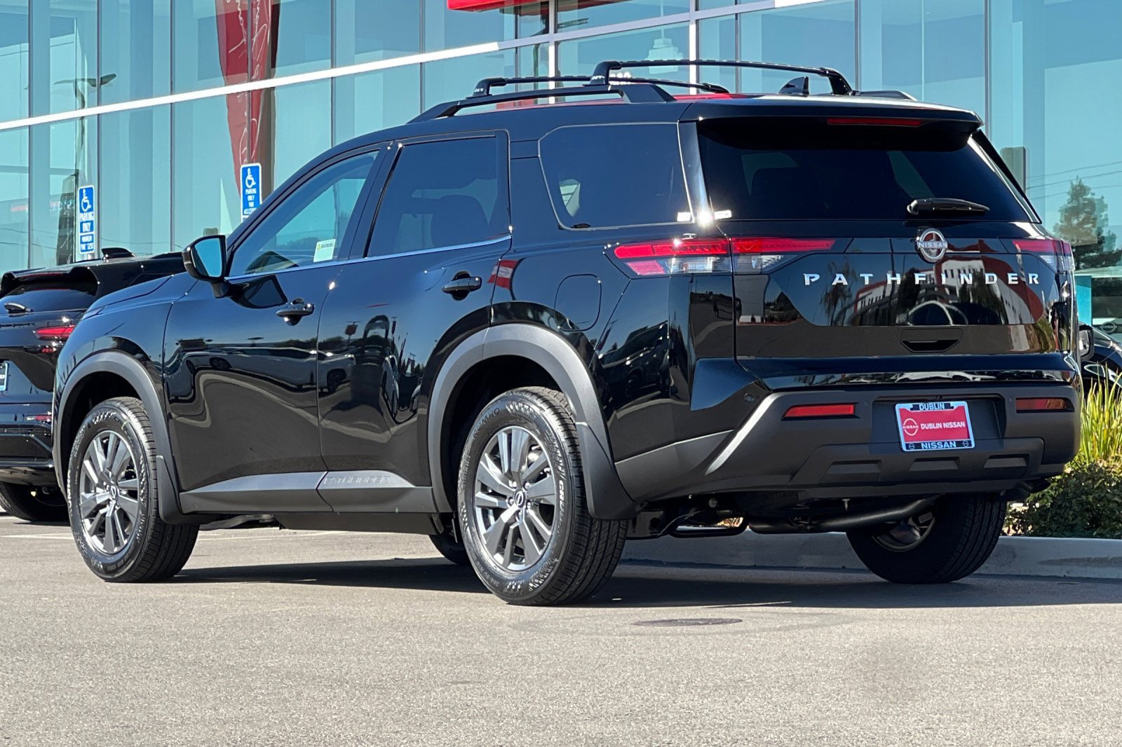 New 2025 Nissan Pathfinder SV w/ Cargo Package image 6