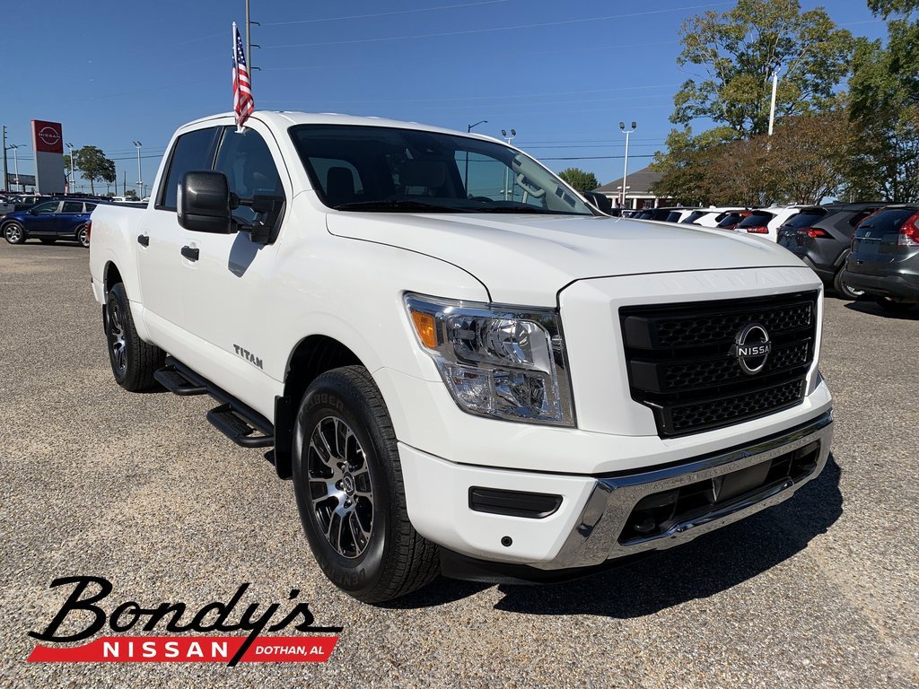 Used 2024 Nissan Titan SV w/ SV Convenience Package