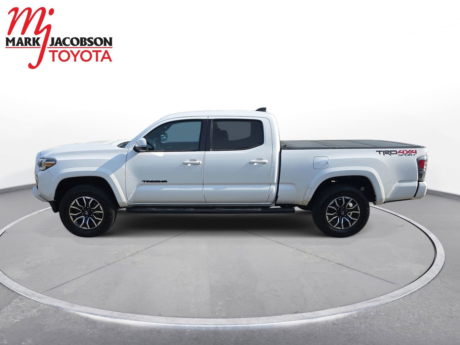 Used 2021 Toyota Tacoma TRD Sport w/ Technology Package image 12