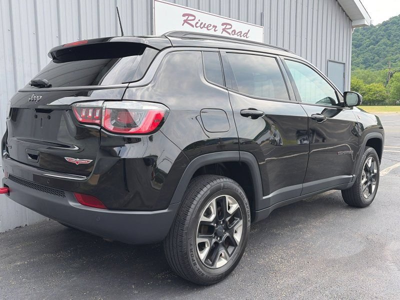 Used 2018 Jeep Compass Trailhawk w/ Leather Interior Group AWD/4WD image 6