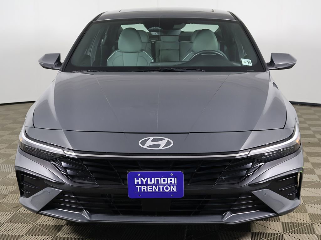 Certified 2024 Hyundai Elantra Limited FWD image 13