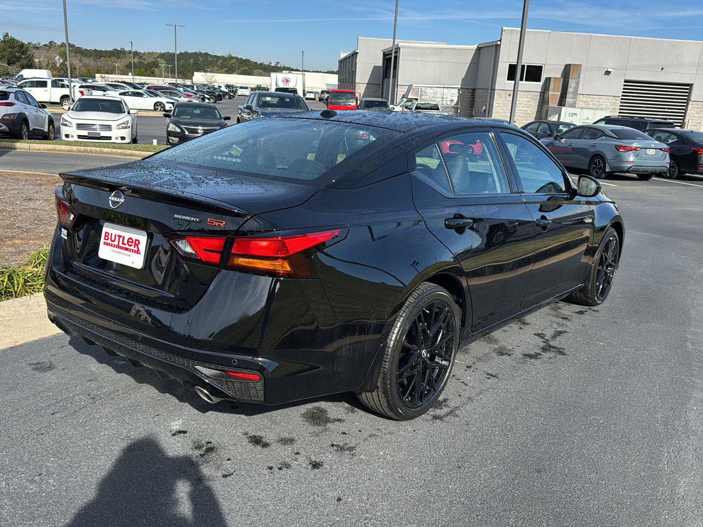 New 2026 Nissan Altima 2.5 SR w/ SR Midnight Edition Package image 5