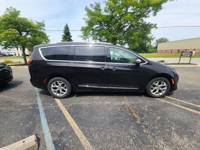 Certified 2019 Chrysler Pacifica Limited w/ Advanced Safetytec Group FWD image 8