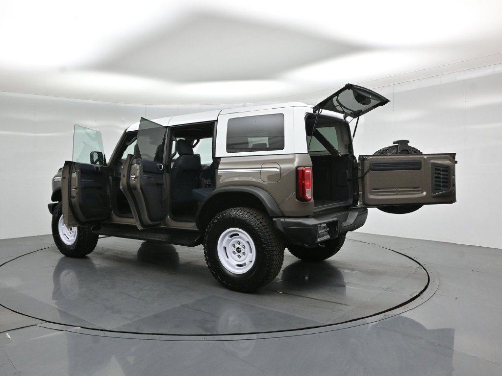 New 2026 Ford Bronco Heritage Edition AWD/4WD image 32