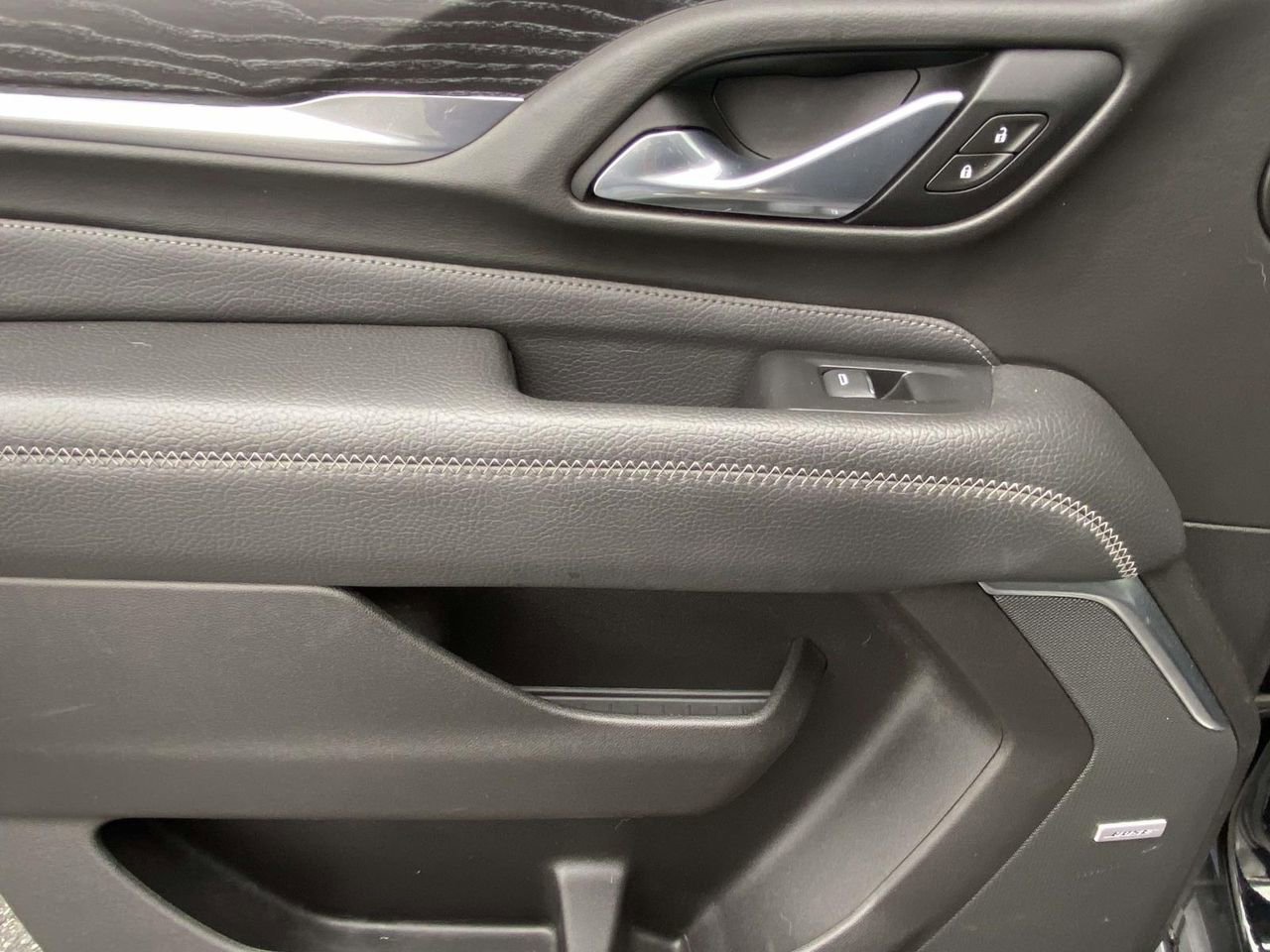 Used 2021 GMC Yukon XL Denali w/ Denali Ultimate Package image 14