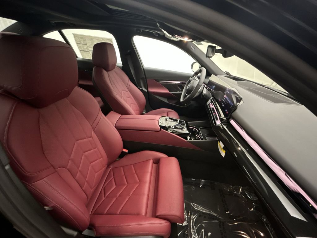 New 2025 BMW i5 xDrive40 w/ Premium Package image 28