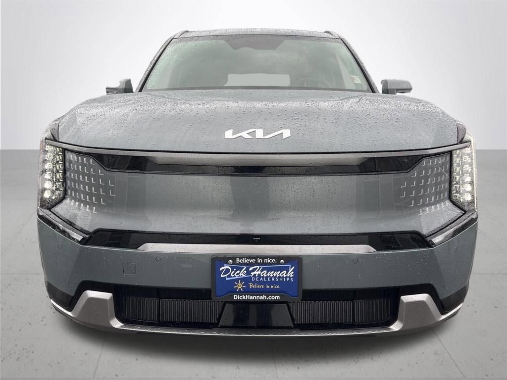 Used 2024 Kia EV9 Land image 3