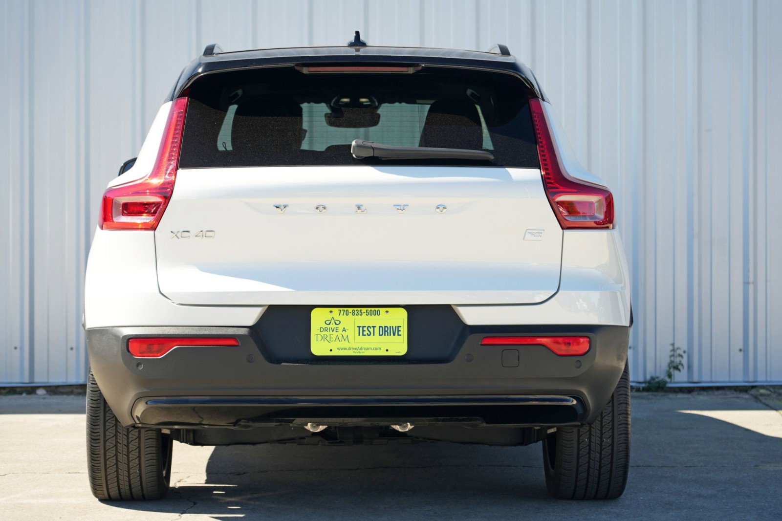 Used 2023 Volvo XC40 Recharge Plus w/ Protection Package Premier image 11
