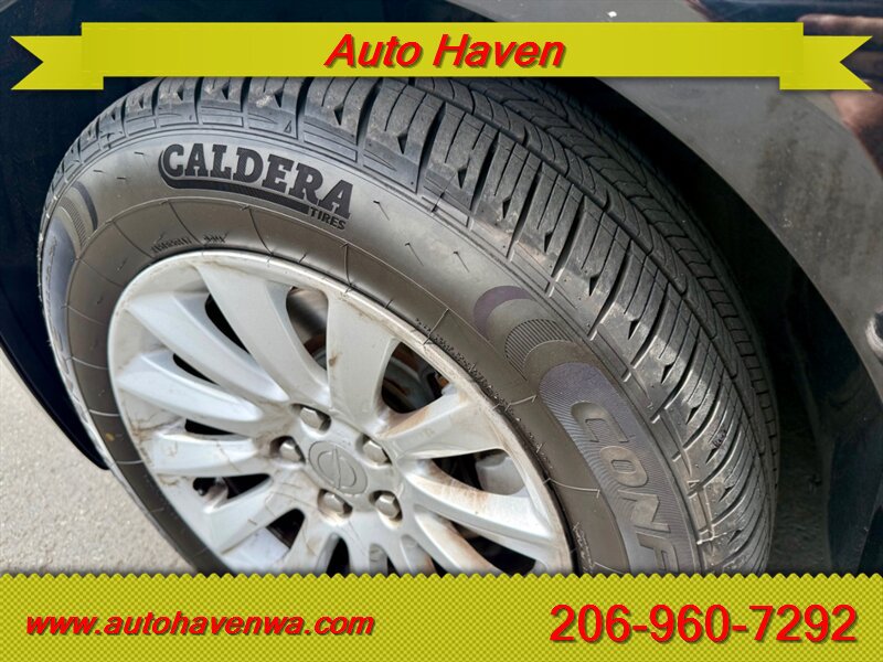 Used 2014 Chrysler 300 RWD image 12