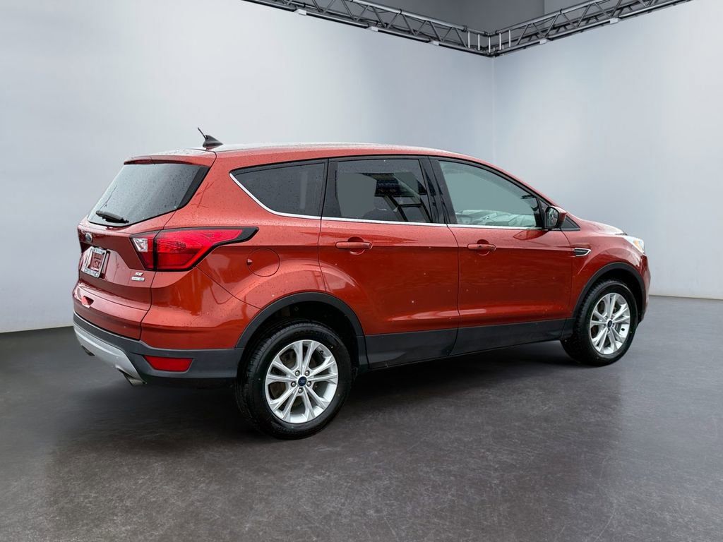 Used 2019 Ford Escape SE AWD/4WD image 3