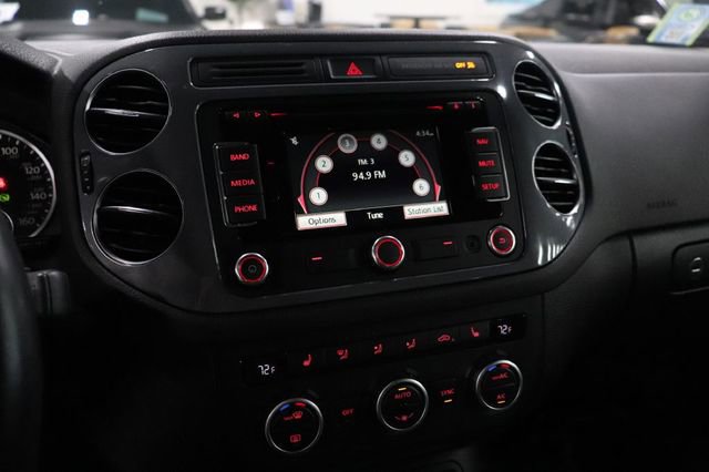 Used 2014 Volkswagen Tiguan R-Line FWD image 33