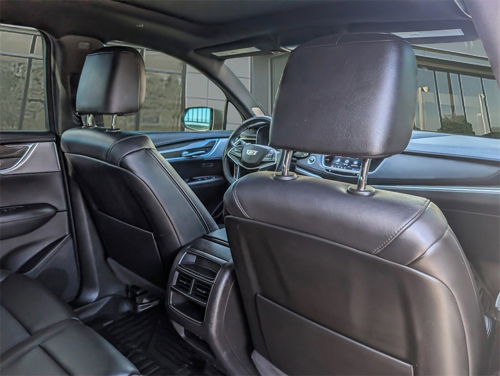 Used 2022 Cadillac XT5 Sportv w/ LPO, ONYX Package image 19