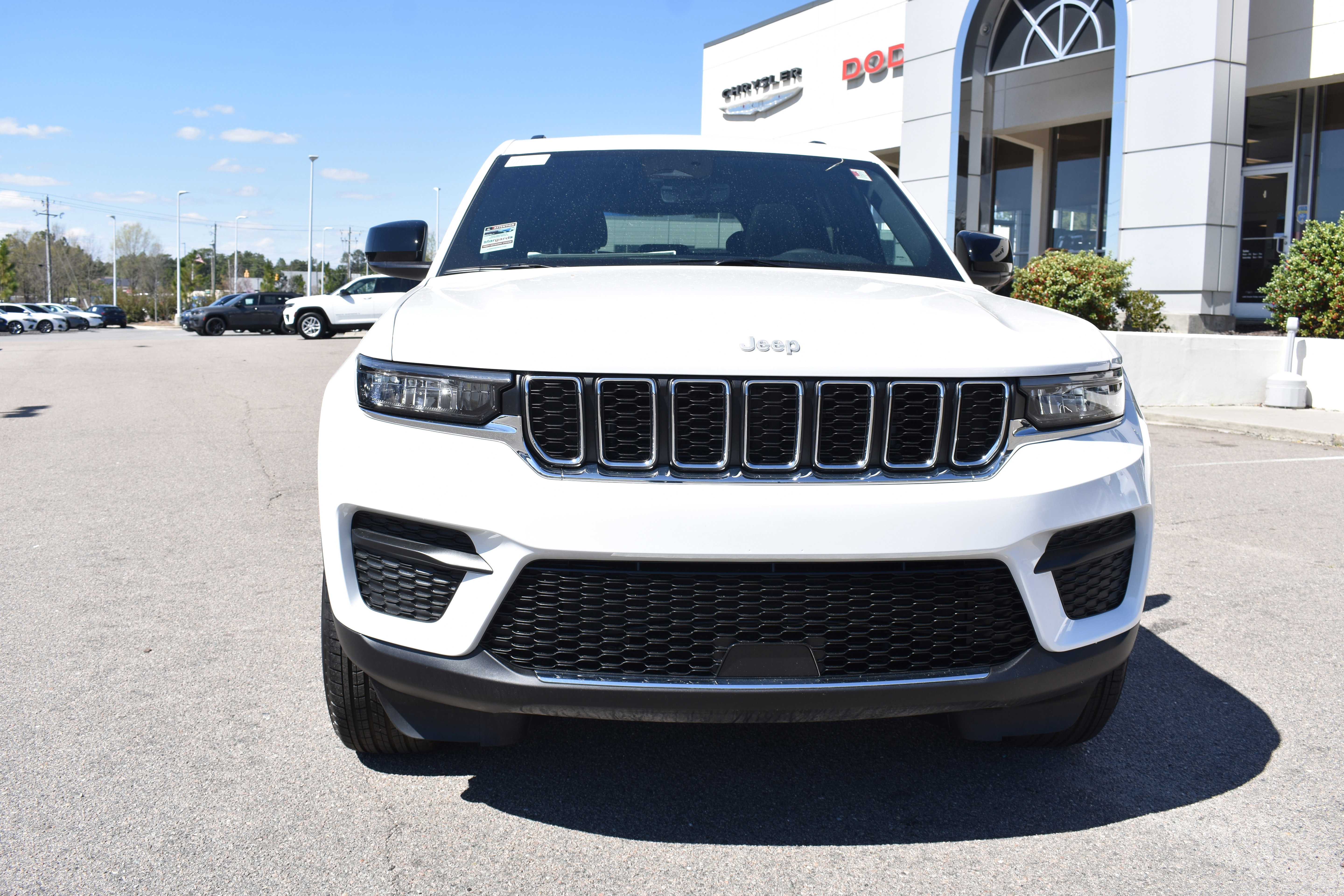 New 2026 Jeep Grand Cherokee Laredo X image 4