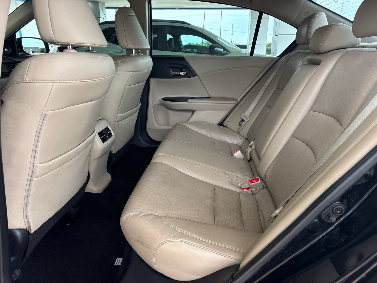 Used 2017 Honda Accord EX-L image 16