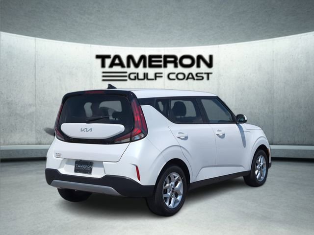 Used 2024 Kia Soul LX w/ Option Group 015 FWD image 7