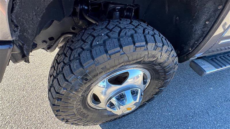 Used 2015 Chevrolet Silverado 3500 High Country w/ Duramax Plus Package AWD/4WD image 33